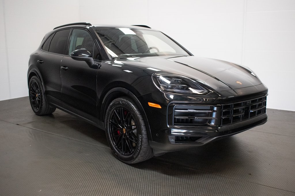 2024 Porsche Cayenne S 8