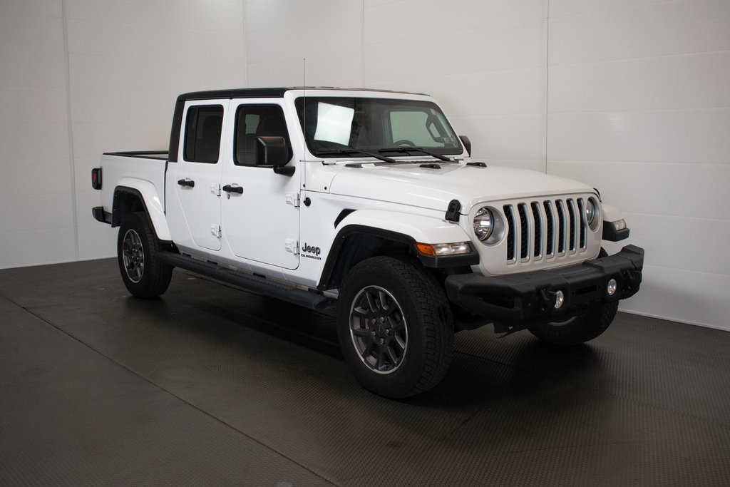 2022 Jeep Gladiator Overland 1