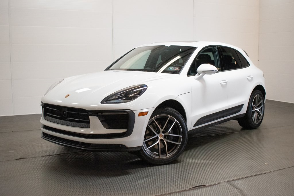 2024 Porsche Macan  1