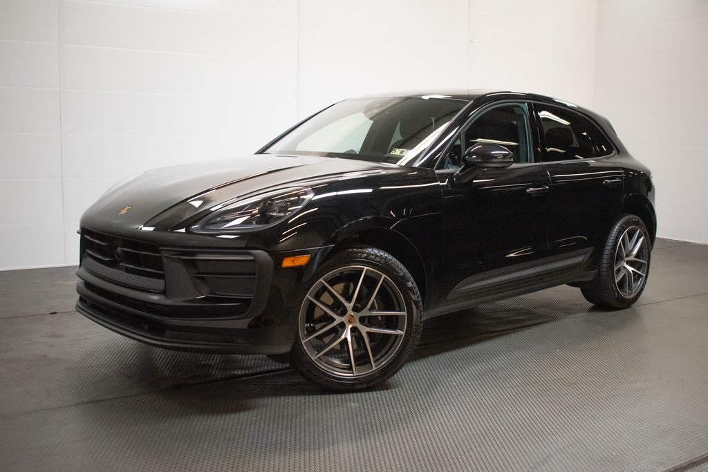 2024 Porsche Macan  1