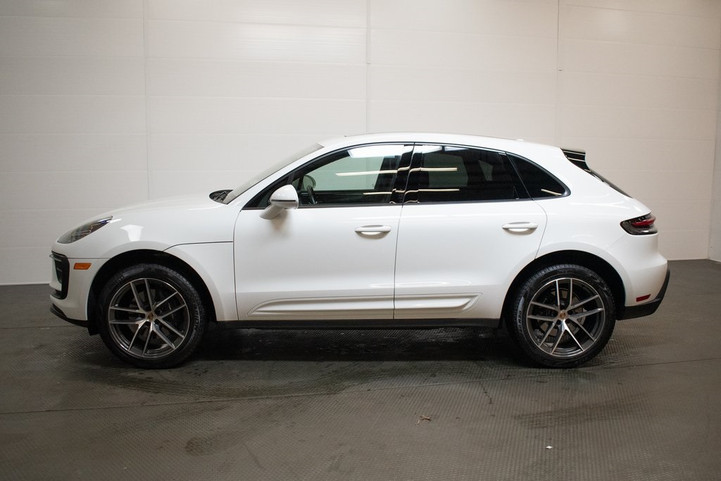 2024 Porsche Macan  3