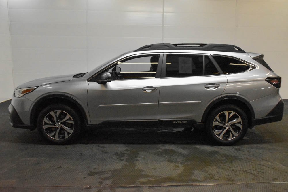 2022 Subaru Outback Limited XT 4