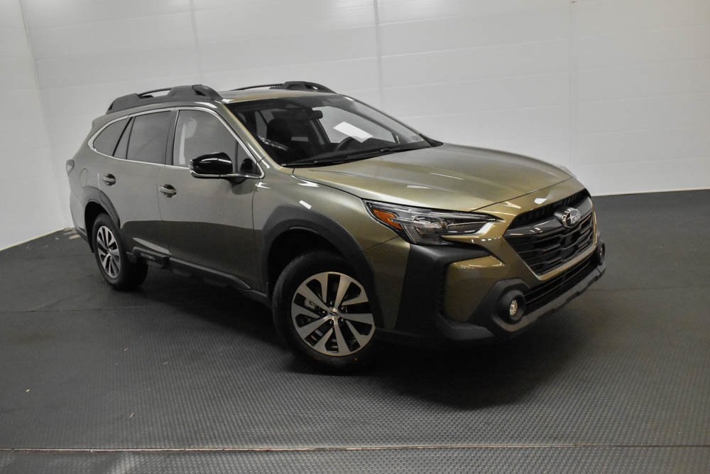 2025 Subaru Outback Premium 1