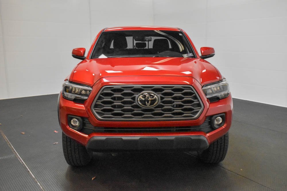 2022 Toyota Tacoma TRD Sport 2