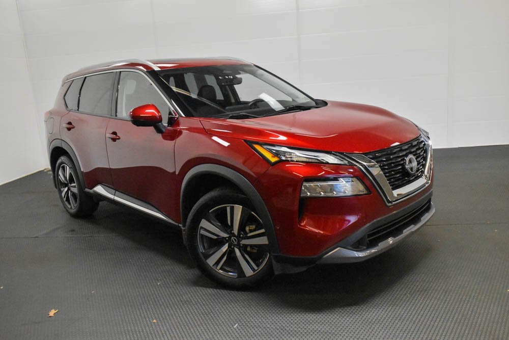 2023 Nissan Rogue SL 1