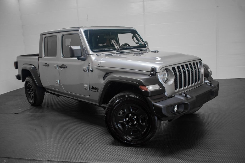 2021 Jeep Gladiator Sport 1