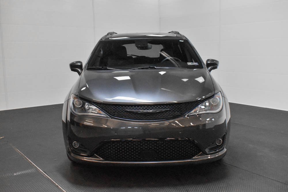 2020 Chrysler Pacifica Launch Edition 2