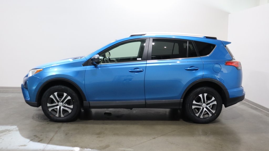 2016 Toyota RAV4 LE 4