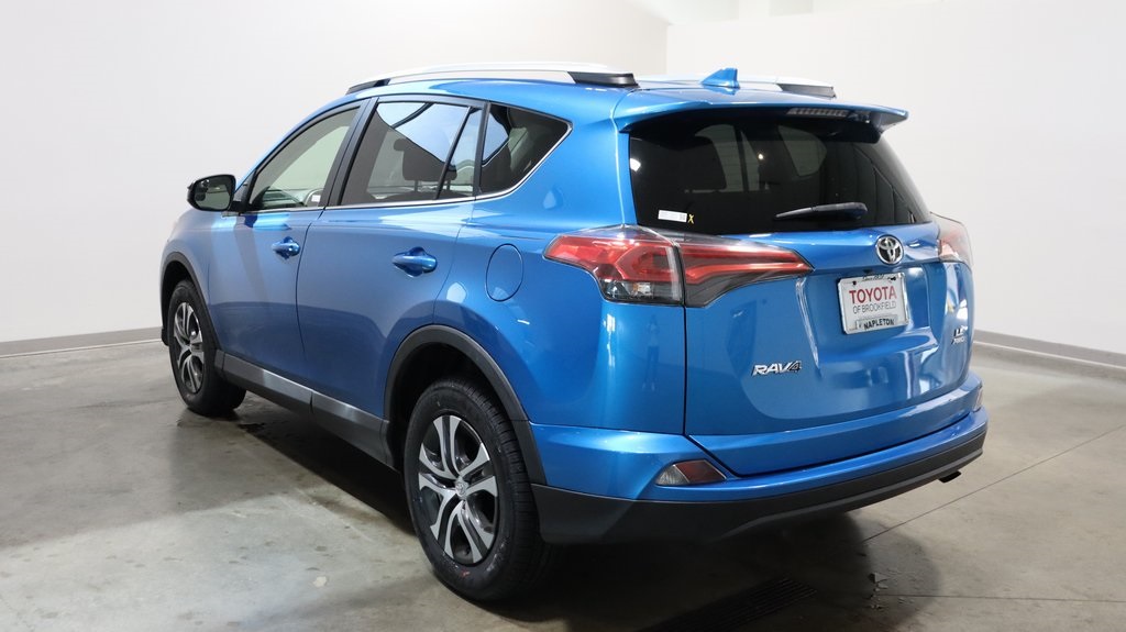 2016 Toyota RAV4 LE 5