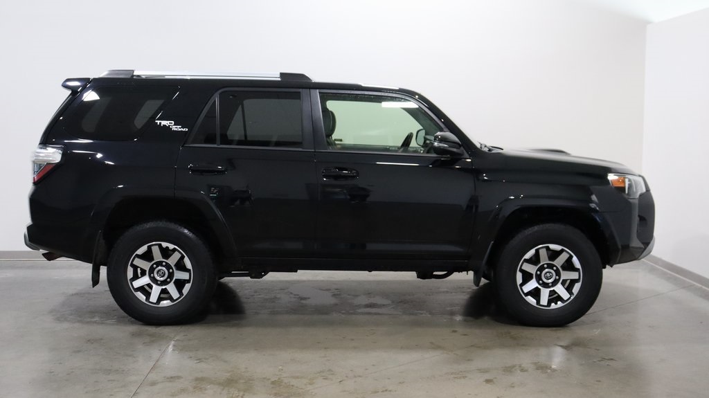 2018 Toyota 4Runner TRD Off-Road Premium 8