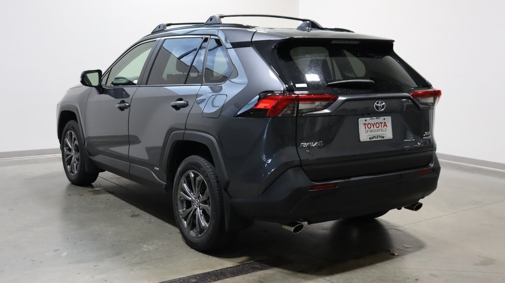 2022 Toyota RAV4 Hybrid XLE Premium 5