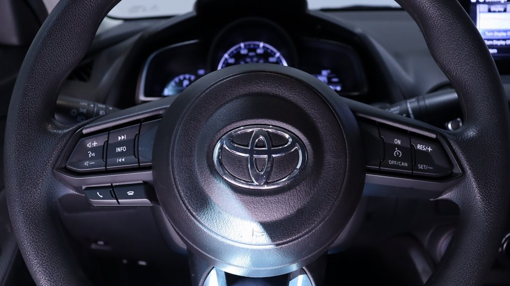 2019 Toyota Yaris LE 12