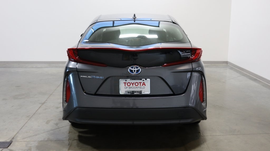 2017 Toyota Prius Prime Premium 6