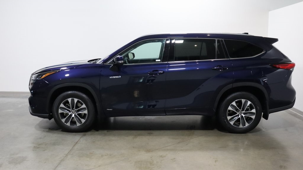 2021 Toyota Highlander Hybrid XLE 4