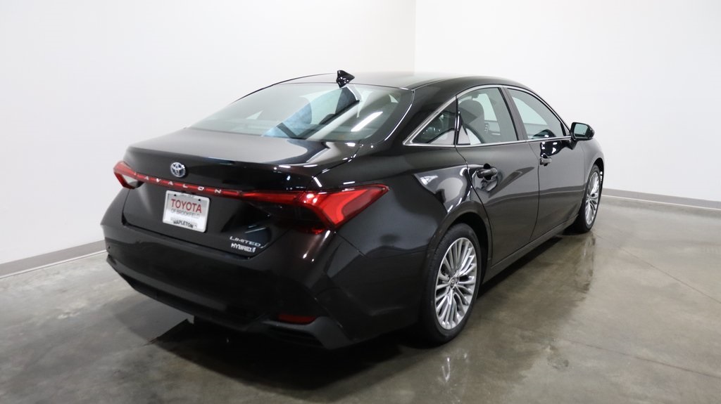 2022 Toyota Avalon Hybrid Limited 7