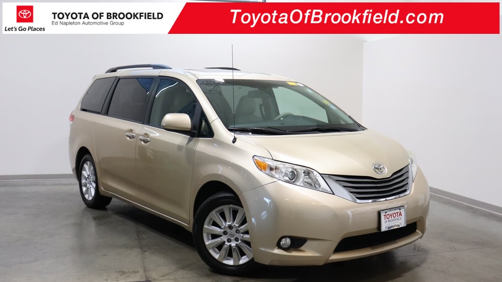 2014 Toyota Sienna XLE 1