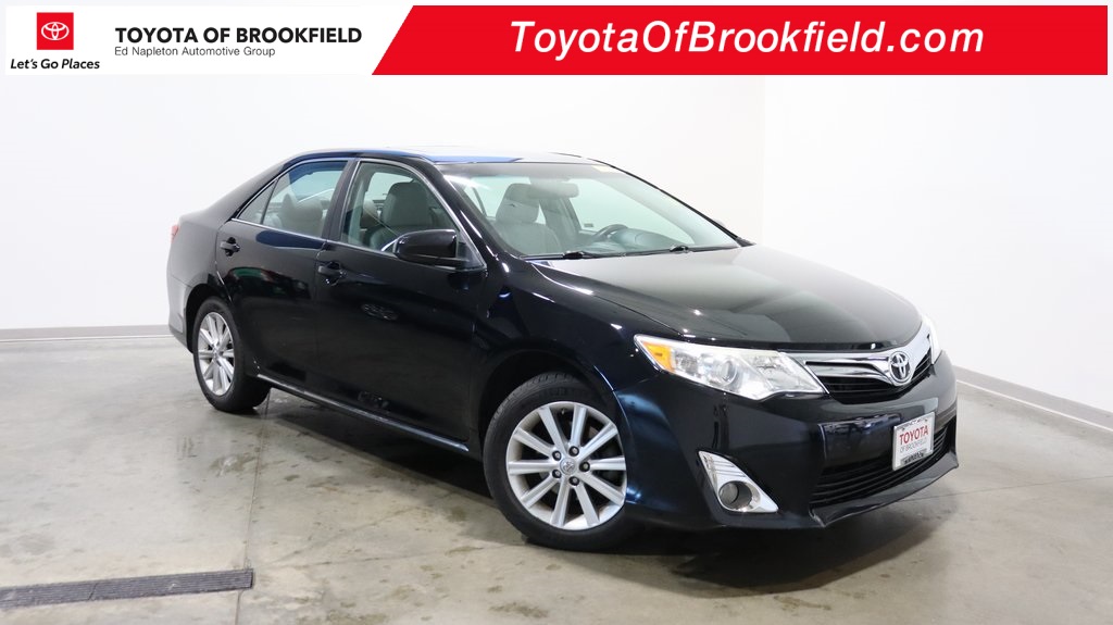 2014 Toyota Camry XLE 1