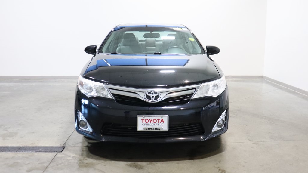 2014 Toyota Camry XLE 2