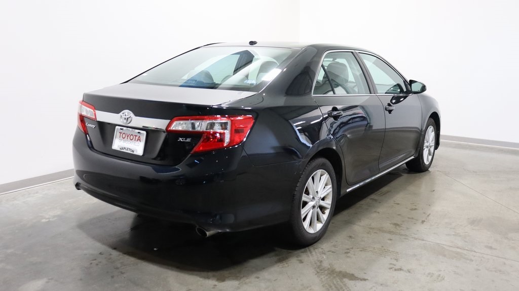 2014 Toyota Camry XLE 7