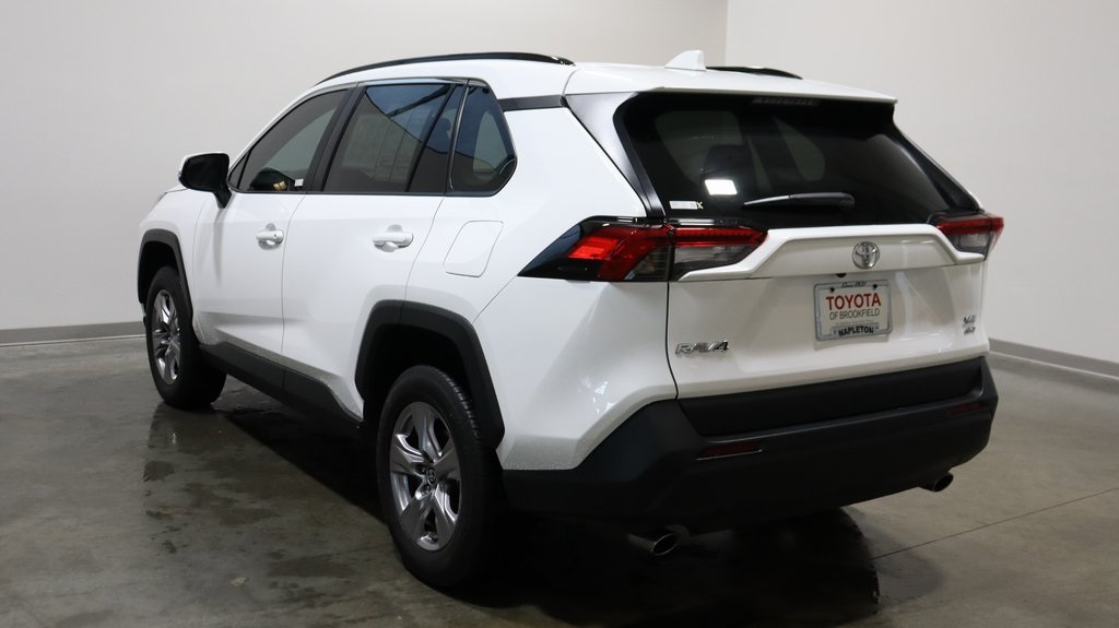 2023 Toyota RAV4 XLE 5