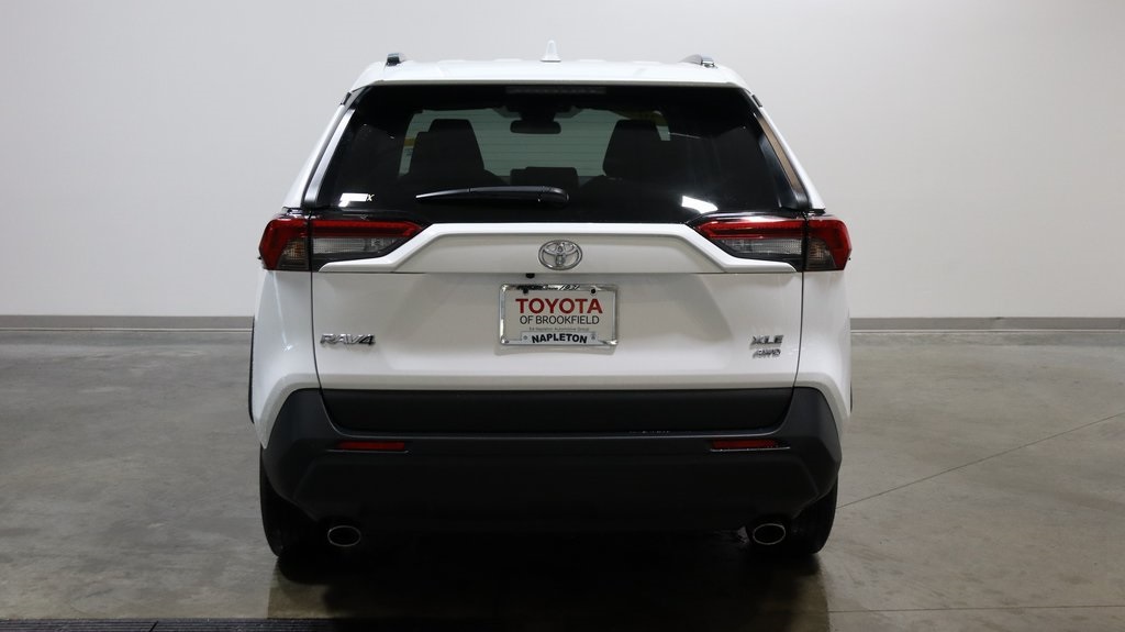 2023 Toyota RAV4 XLE 6