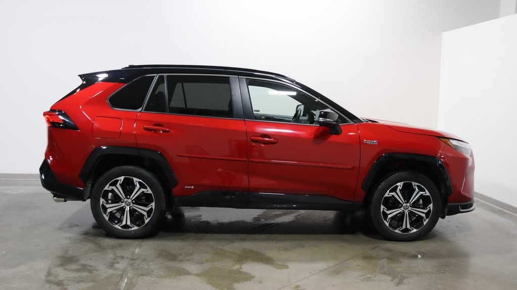 2022 Toyota RAV4 Prime XSE 8