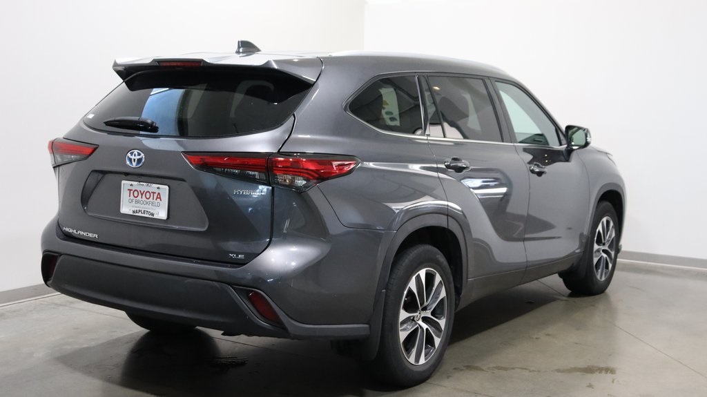 2022 Toyota Highlander Hybrid XLE 7