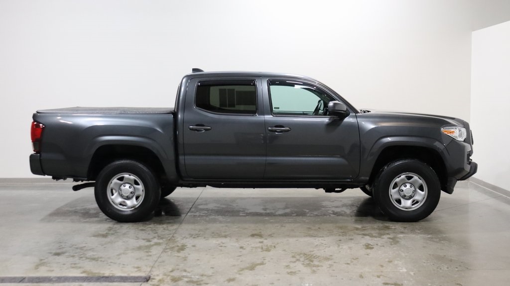 2022 Toyota Tacoma SR 8