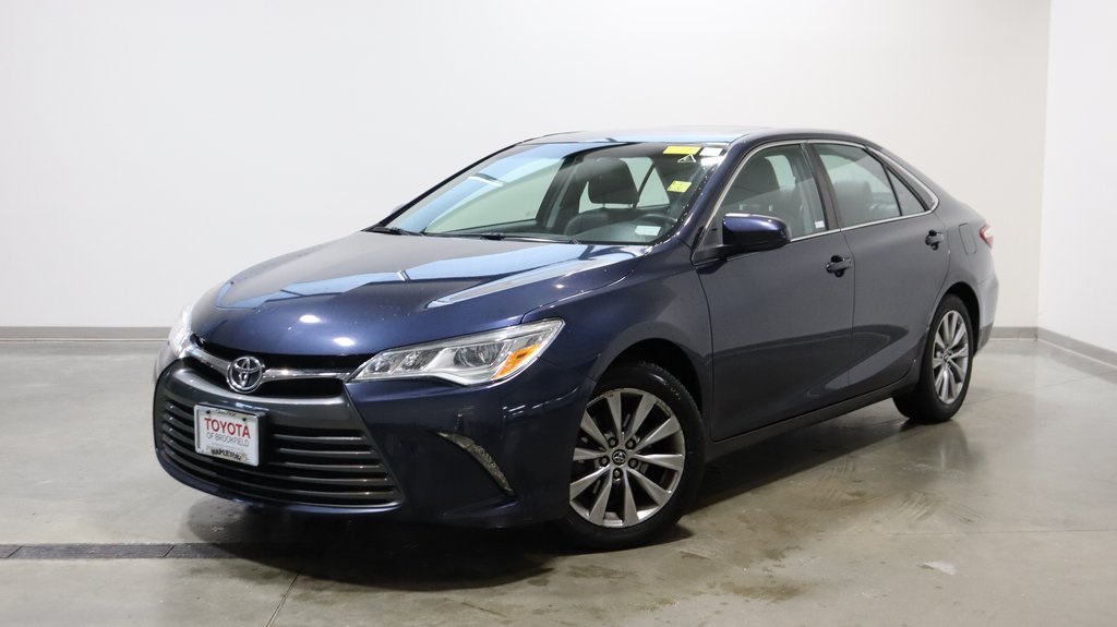 2015 Toyota Camry XLE 3