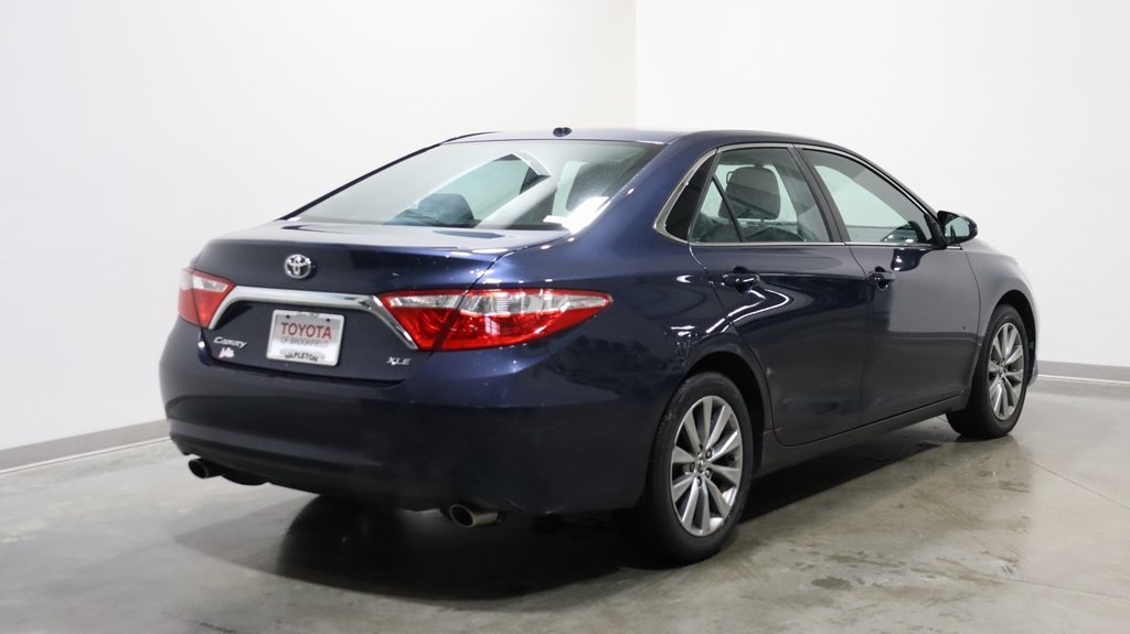 2015 Toyota Camry XLE 7