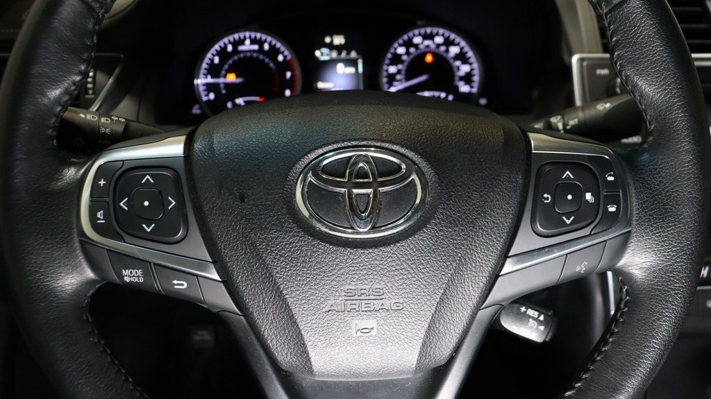 2015 Toyota Camry XLE 12