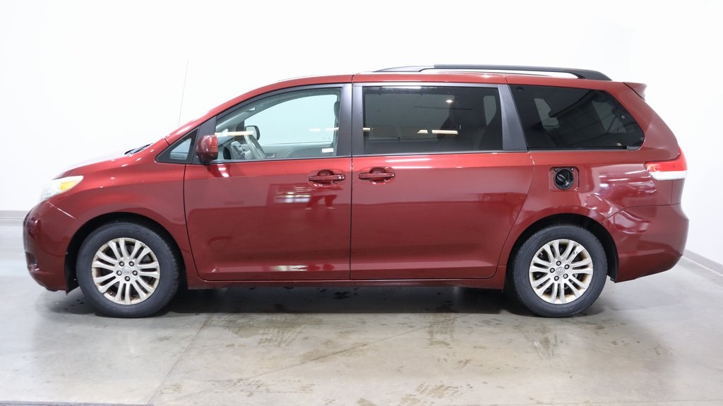 2013 Toyota Sienna XLE 4