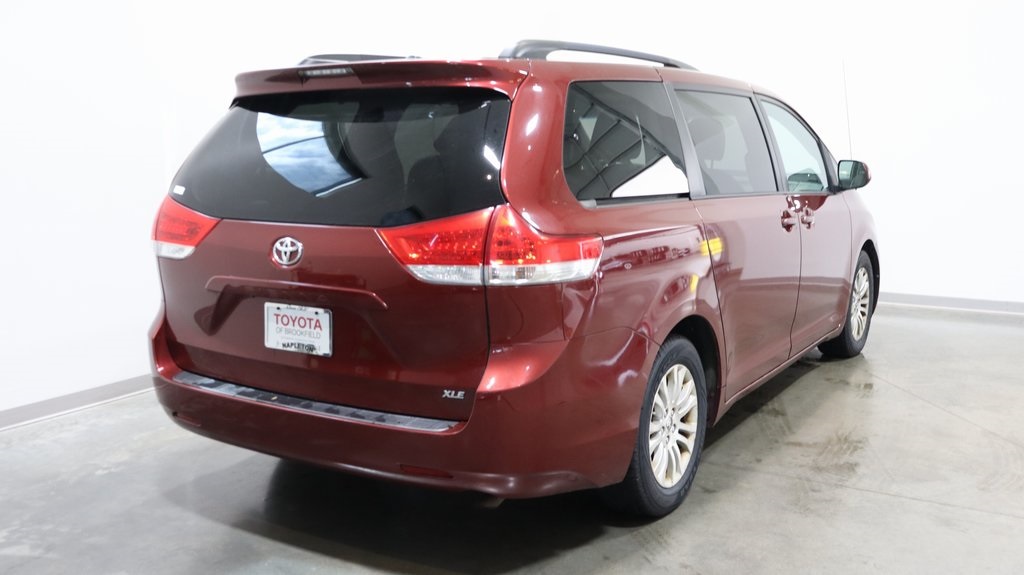 2013 Toyota Sienna XLE 7