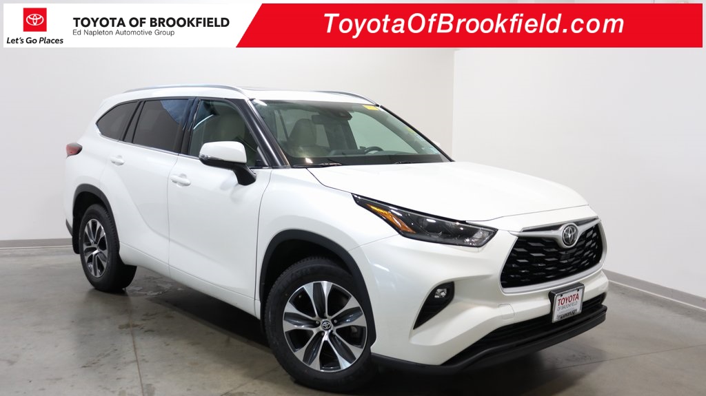 2021 Toyota Highlander XLE 1