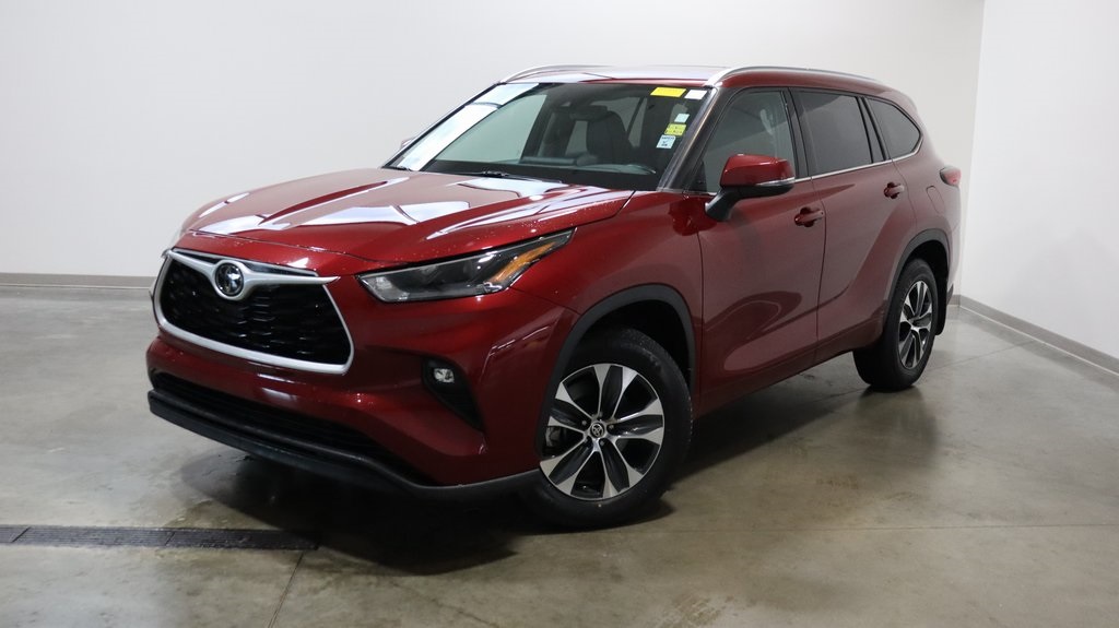 2021 Toyota Highlander XLE 3