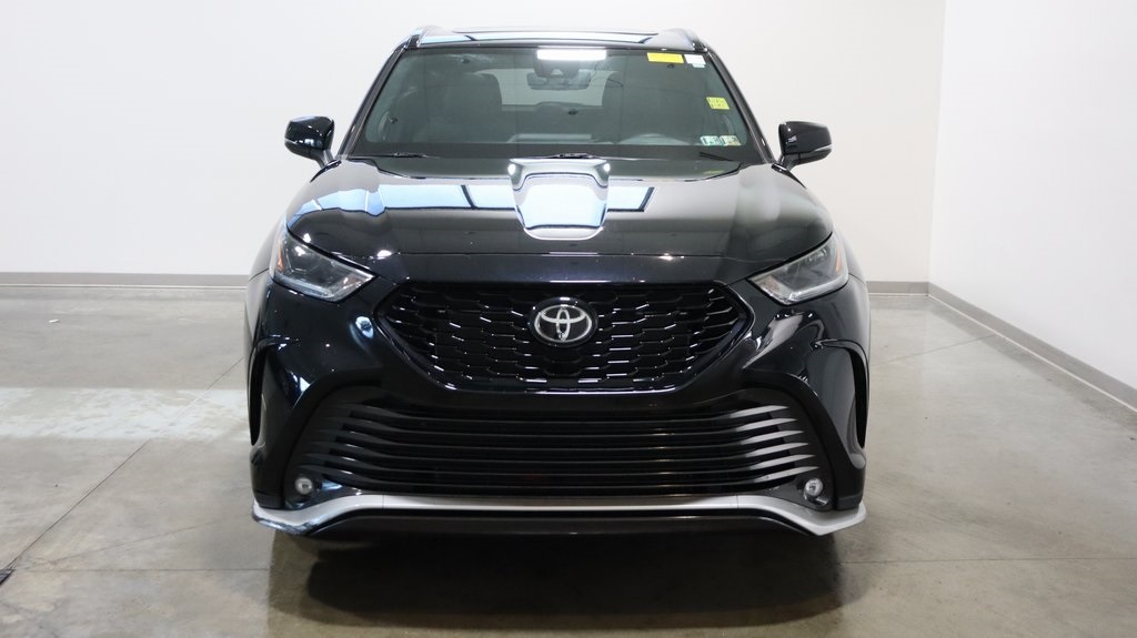 2021 Toyota Highlander XSE 2