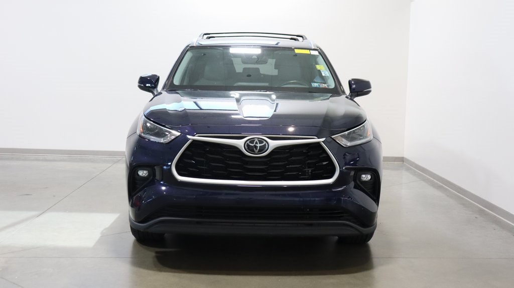 2021 Toyota Highlander XLE 2