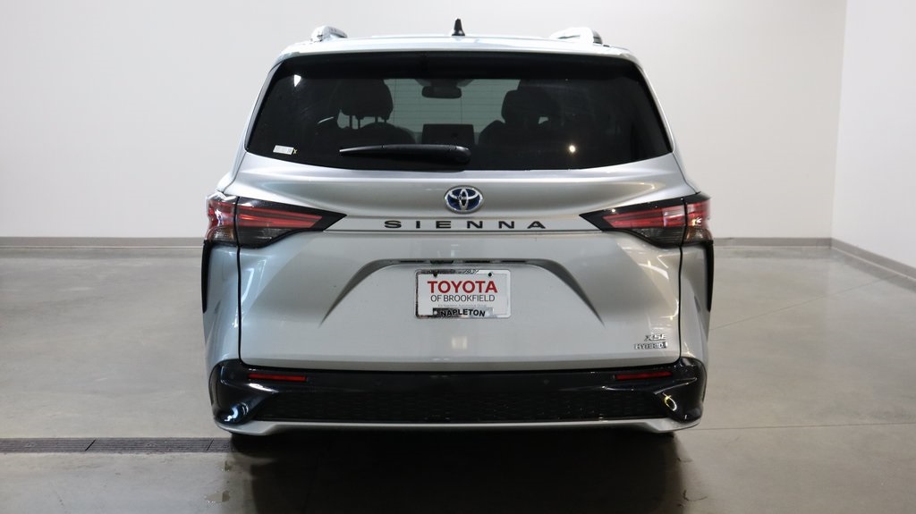 2022 Toyota Sienna XSE 6