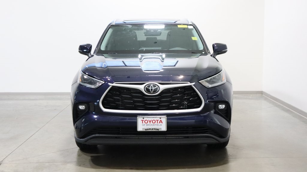 2021 Toyota Highlander XLE 2