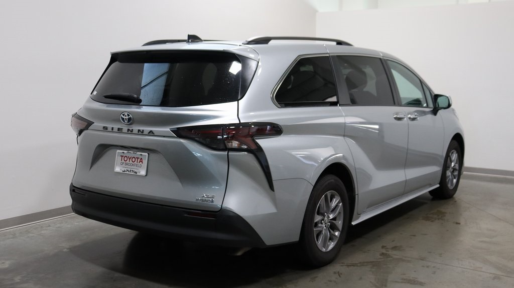 2023 Toyota Sienna XLE 7