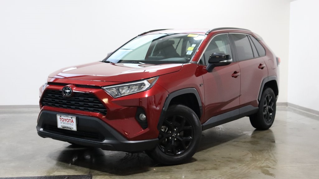 2021 Toyota RAV4 XLE 3