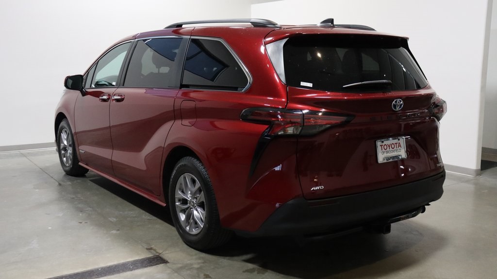 2021 Toyota Sienna XLE 5