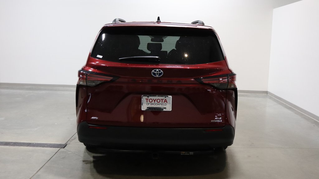 2021 Toyota Sienna XLE 6