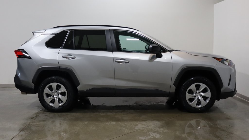 2021 Toyota RAV4 LE 8