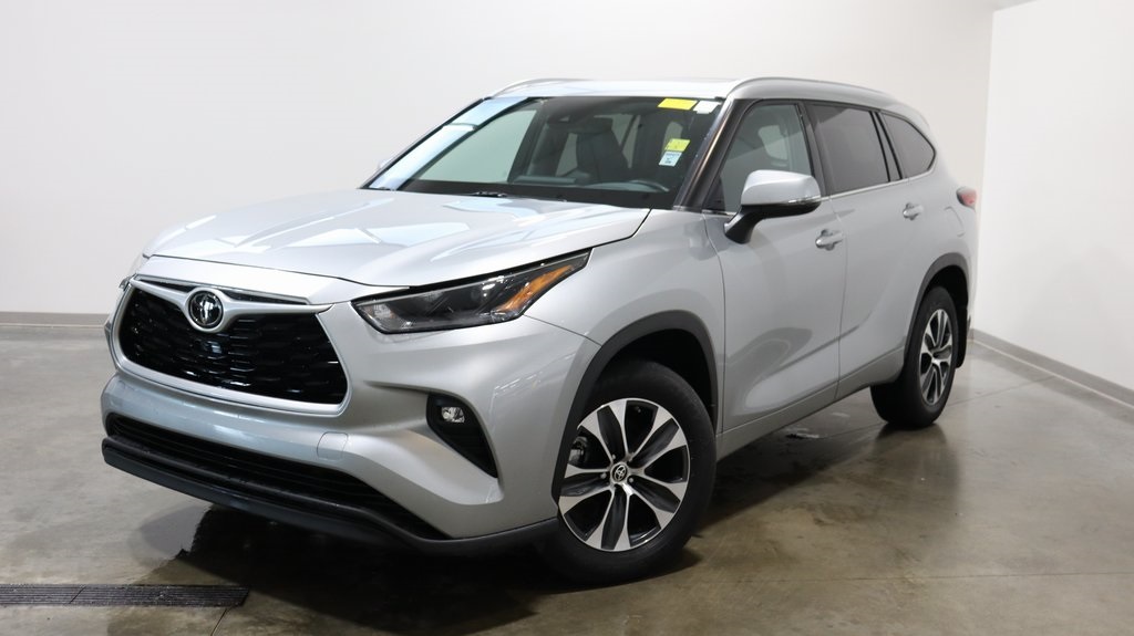 2021 Toyota Highlander XLE 3