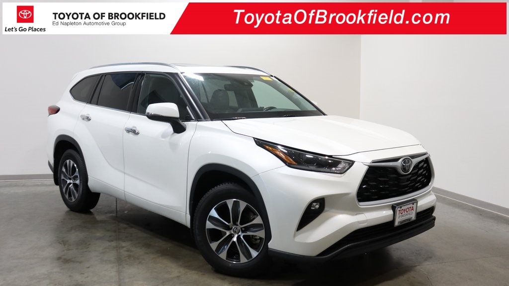 2021 Toyota Highlander XLE 1