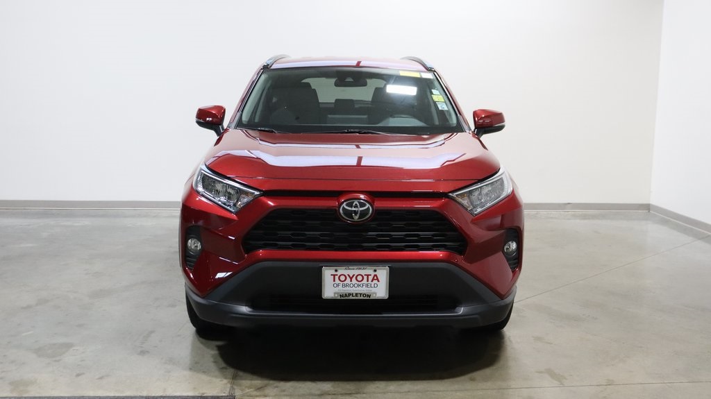 2021 Toyota RAV4 XLE 2