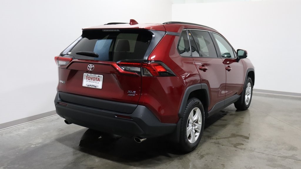 2021 Toyota RAV4 XLE 7