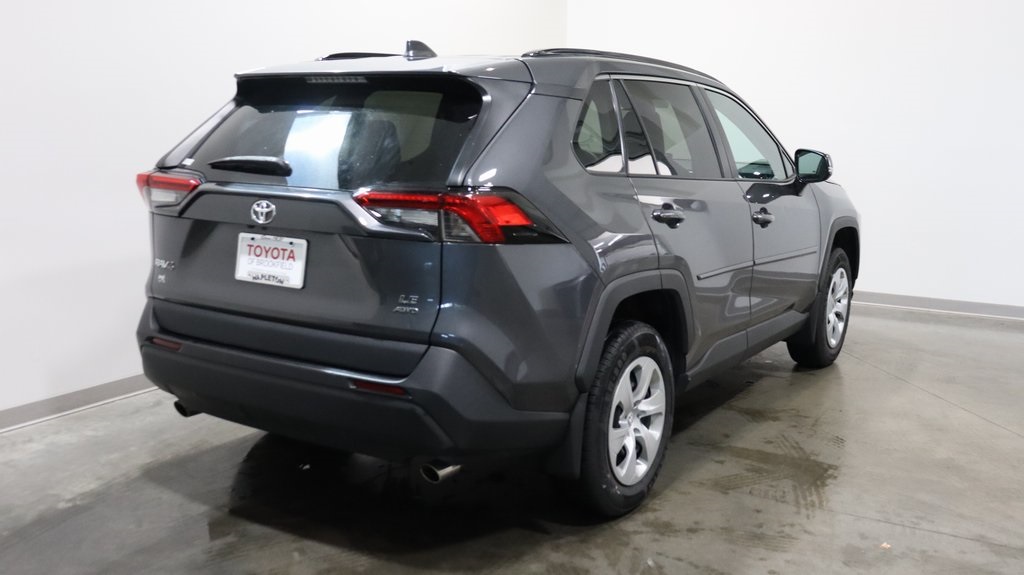 2021 Toyota RAV4 LE 7