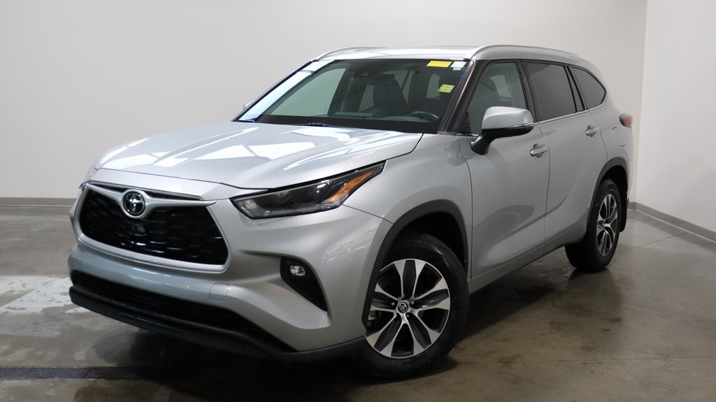 2021 Toyota Highlander XLE 3